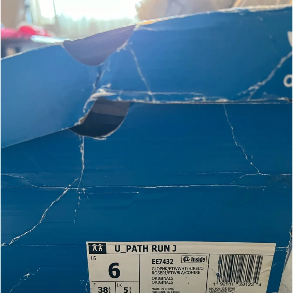 Adidas - Picture 1 of 8